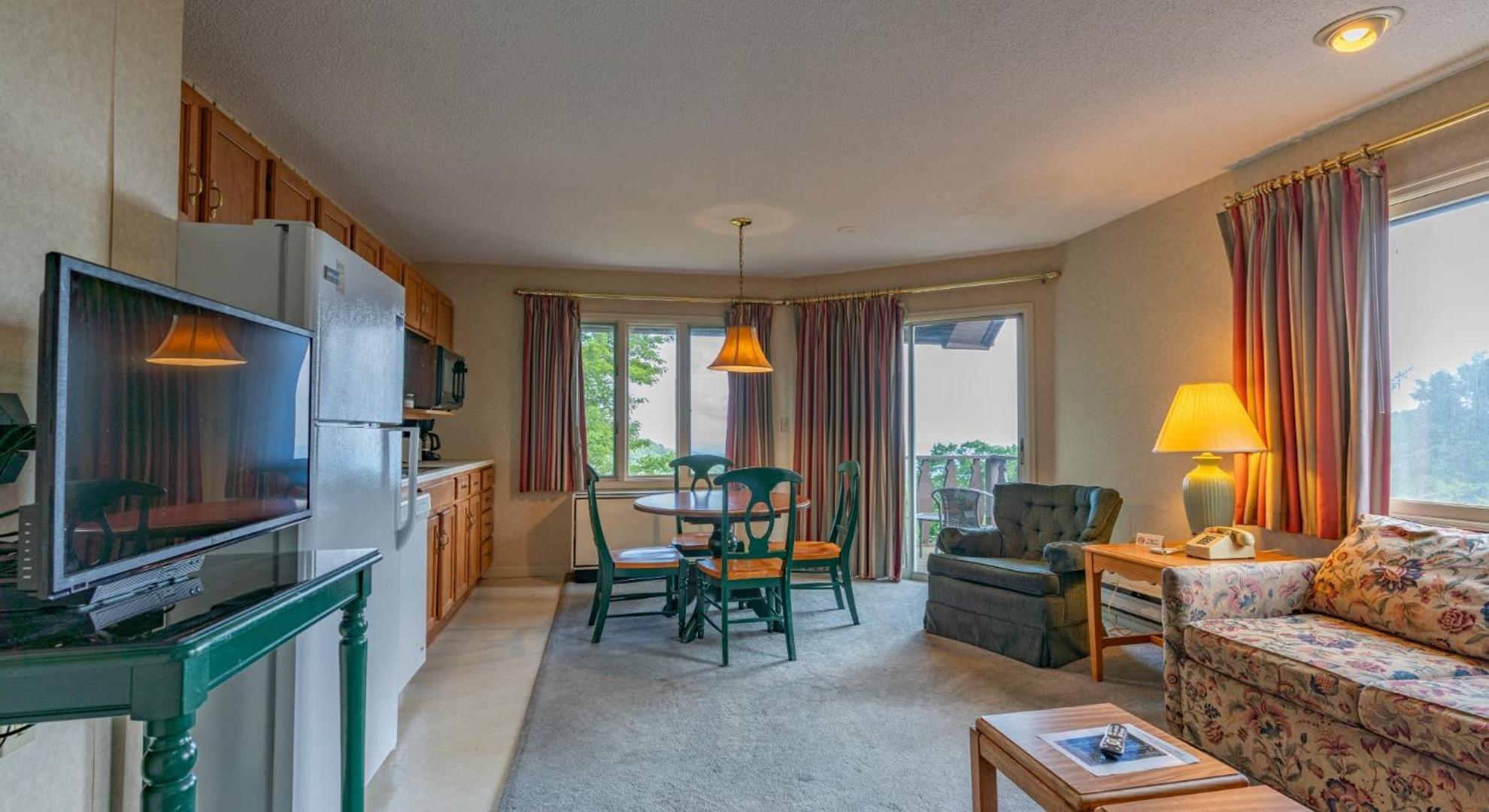 4 Seasons At Beech Mountain Hotel Стая снимка