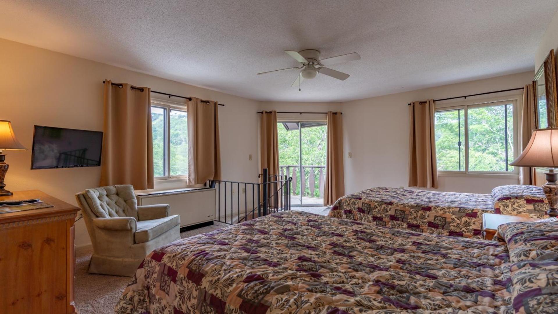 4 Seasons At Beech Mountain Hotel Стая снимка